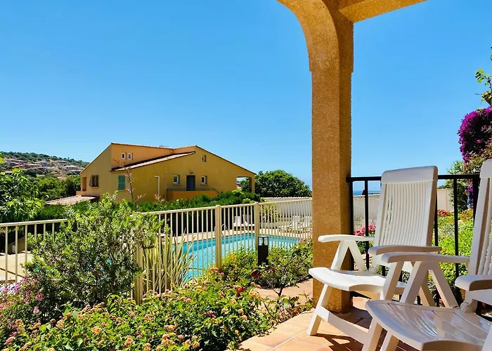 Marie Diane - Vue Et Piscine G *